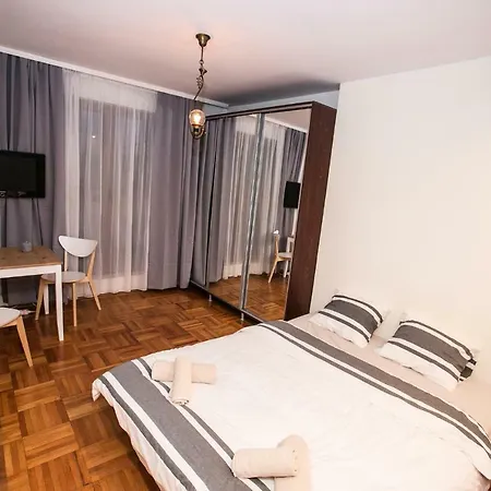 Elizabetha Studio Bukurešť